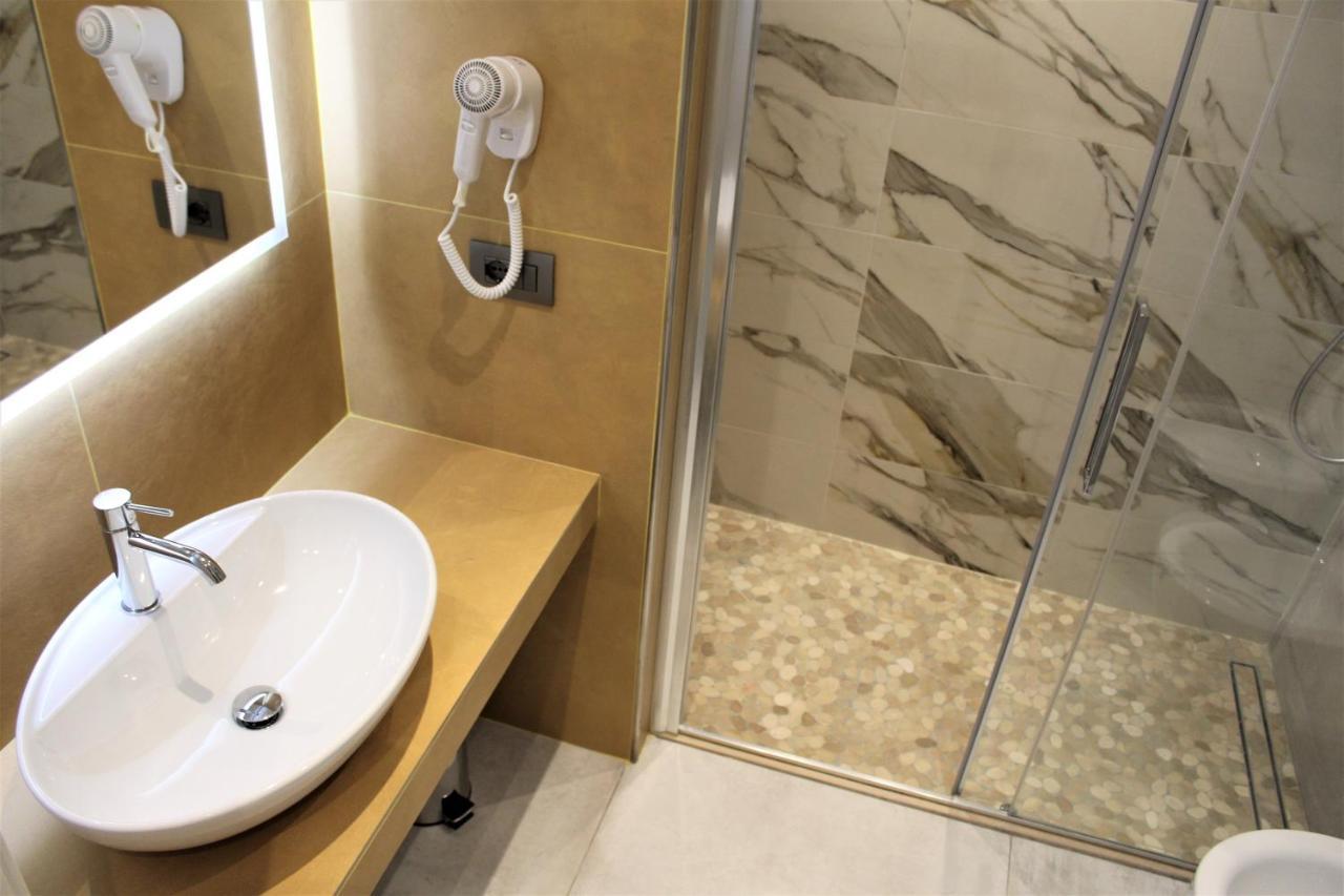 B&B Primrose Residence Hotel Римини Экстерьер фото