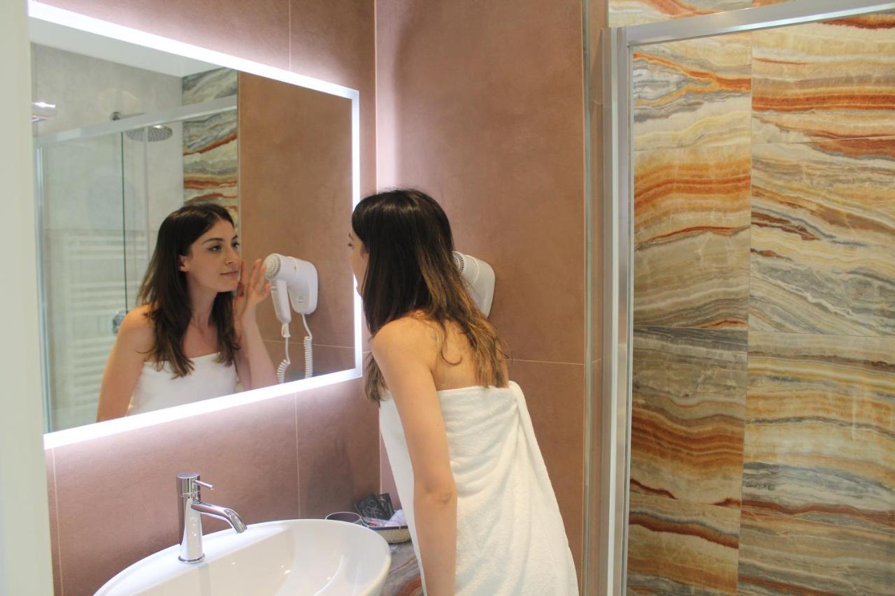 B&B Primrose Residence Hotel Римини Экстерьер фото