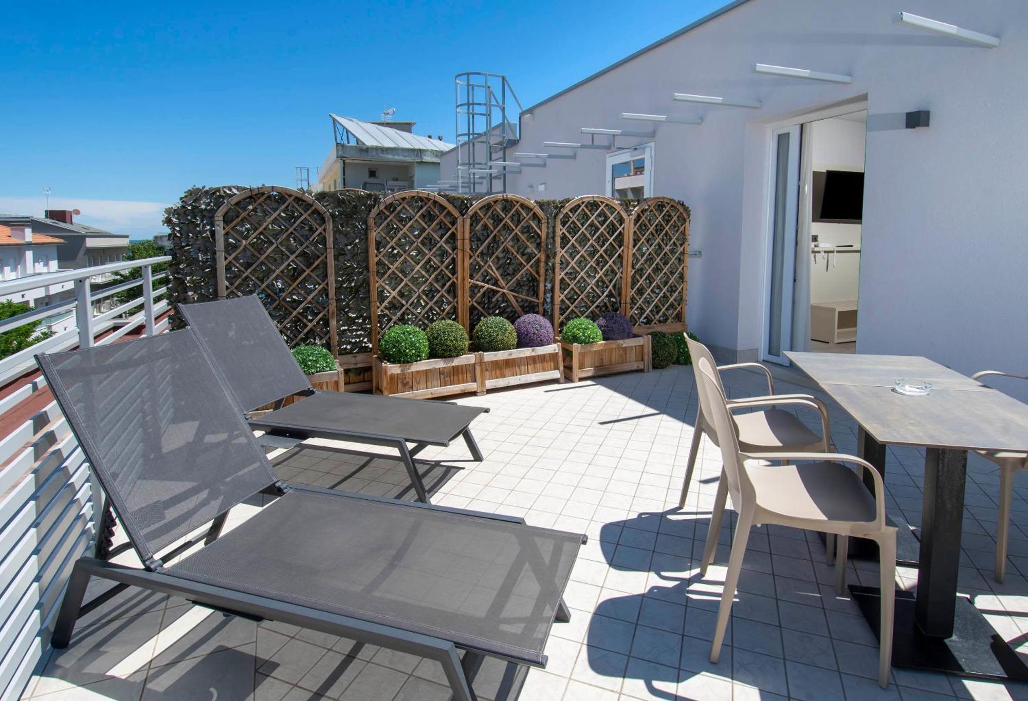 B&B Primrose Residence Hotel Римини Экстерьер фото